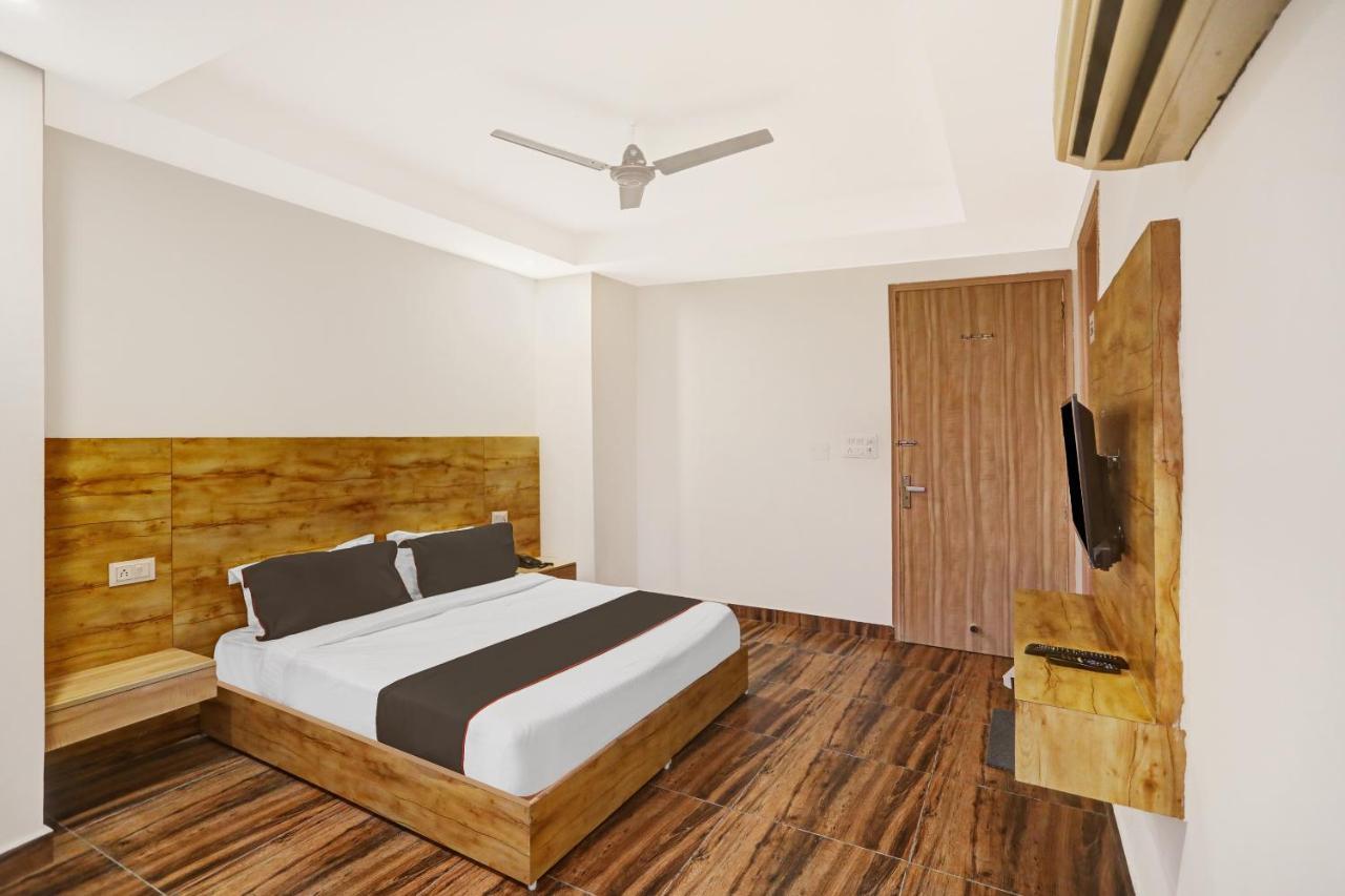 Oyo 81641 Collection O Hotel A1 Residency New Delhi